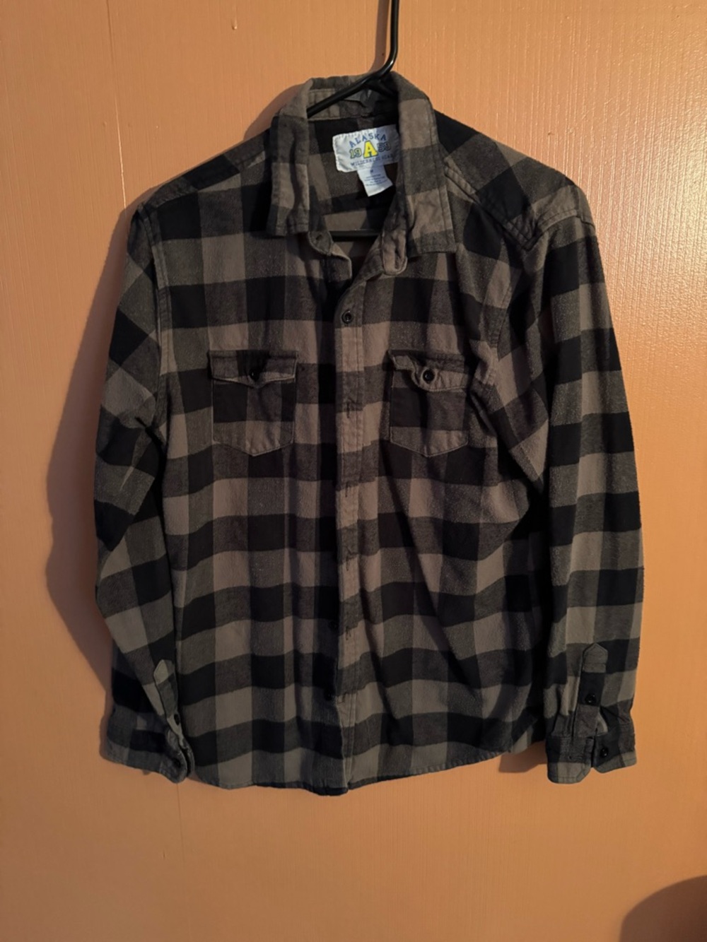Alaska 1959 Plaid Button Up Shirt Men’s Medium Gray Black Flannel Style